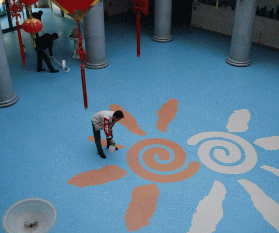 鋪設(shè)塑膠地板，地面應(yīng)該注意哪些問題？