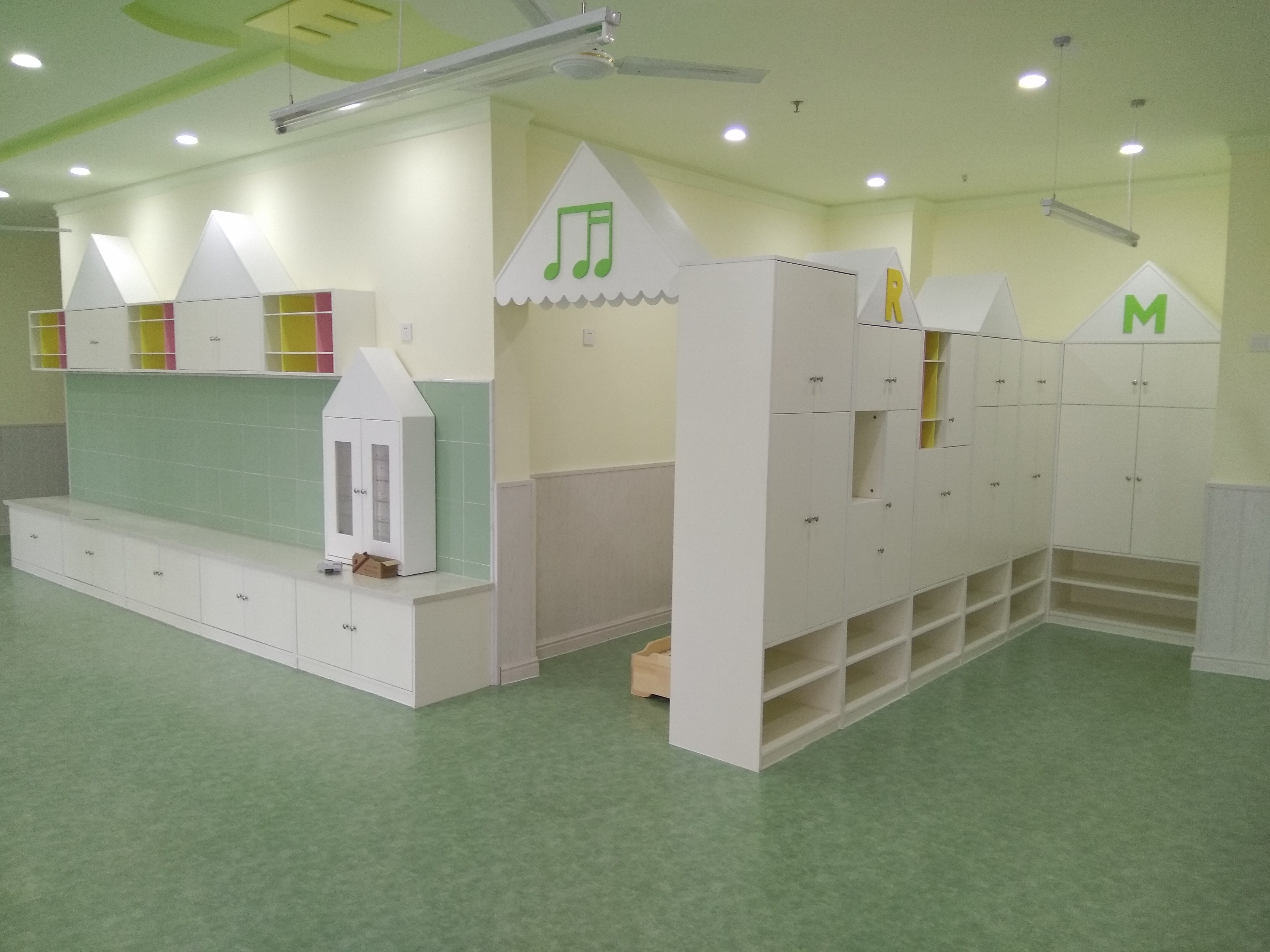 幼兒園PVC地板施工價錢由哪些方面決定？【騰方PVC地板】